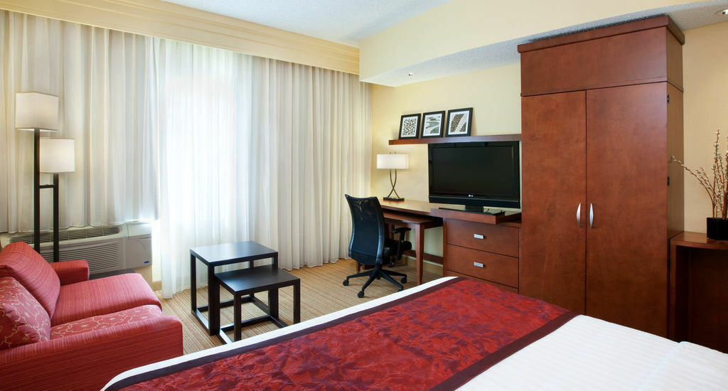 Courtyard Marriott Houston Pearland Hotel Exterior photo